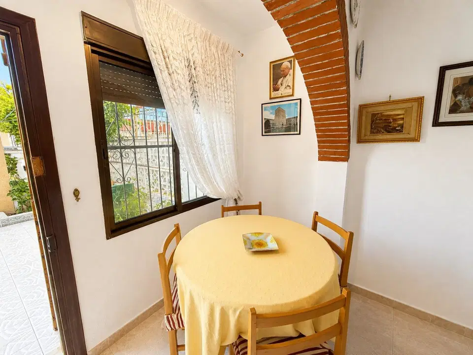 Bungalow in Torrevieja, Alicante province photo 4