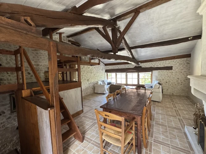Impressive stone house with large garden, swimming pool and countryside views photo 3