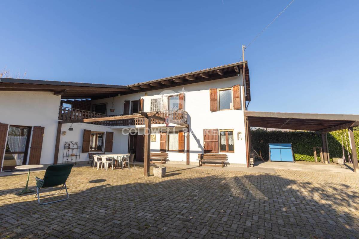 3 bedrooms detached house, 200 m² Rivarolo Canavese, Turin (province) Canavese photo 4