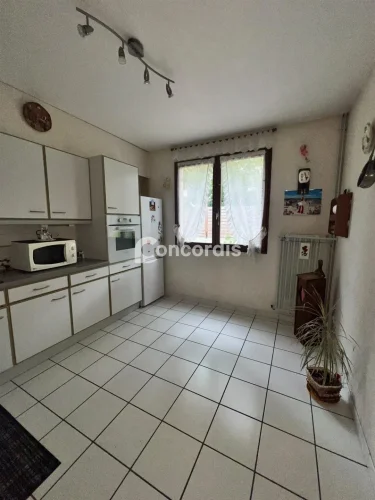 4-Room House in Villers, Jardin Botanique Area photo 2