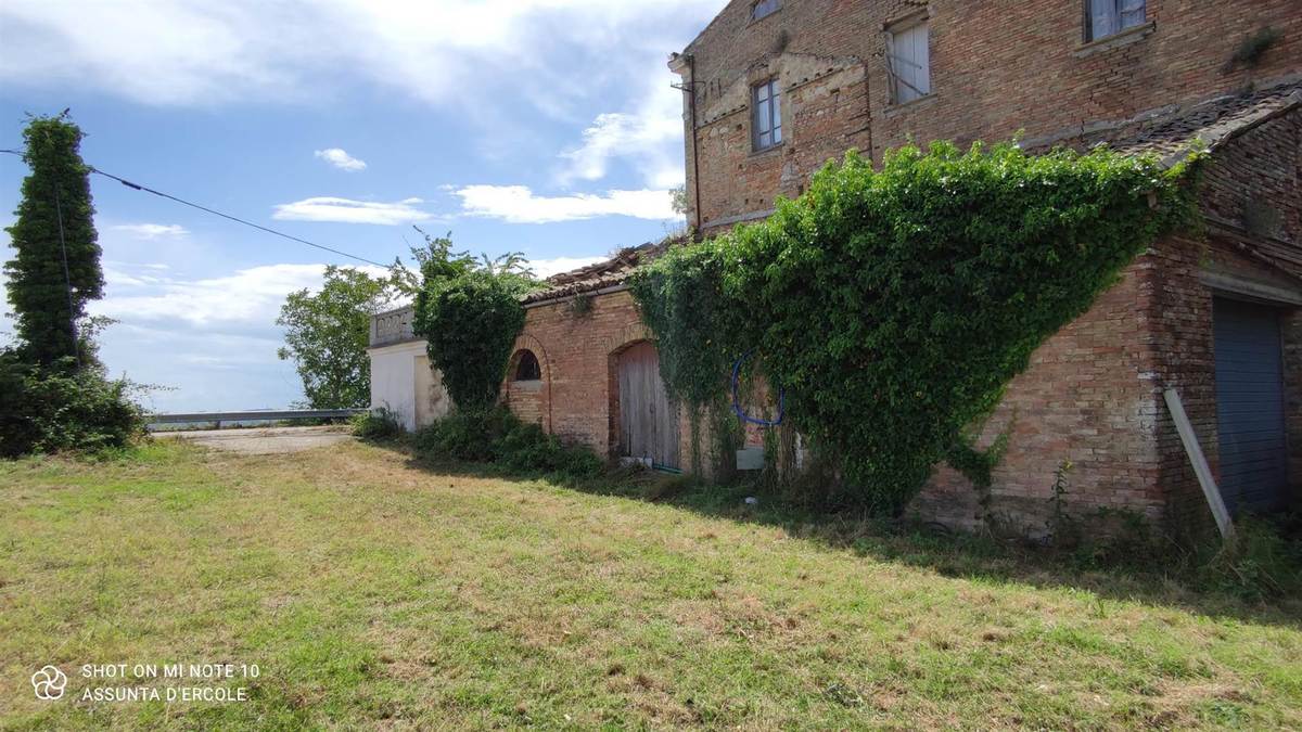 10 bedrooms farmhouse, 650 m² Pollutri, Chieti (province) photo 4