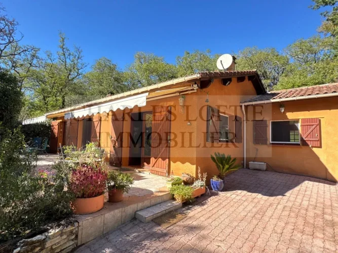 Nice Single-Story House and Garage on a 2.820 m² Land