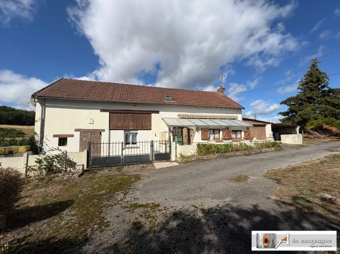 Charming Country House with Single-Level Living photo 5