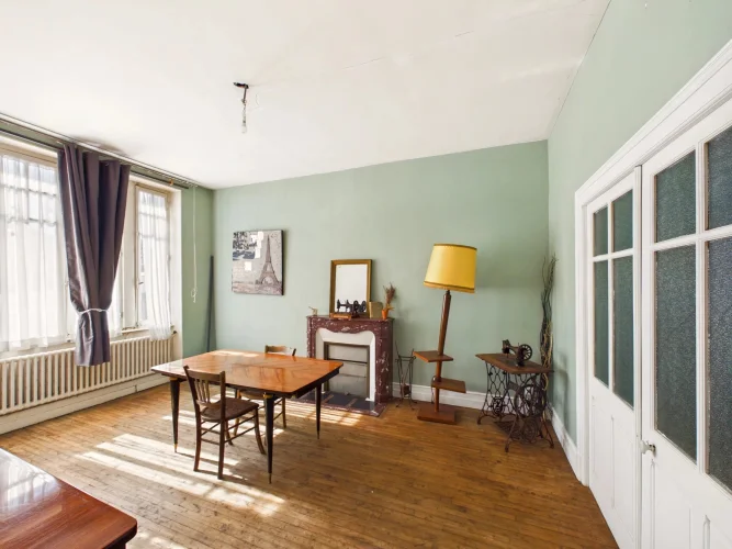 Stunning Character Property with 8 Bedrooms and Commercial Space photo 3