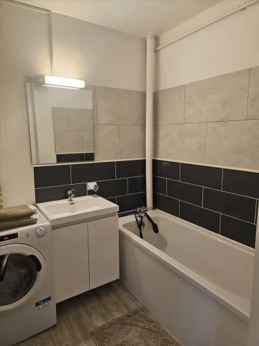 Apartment T3 63 M2 with Loggia and Cellar photo 4