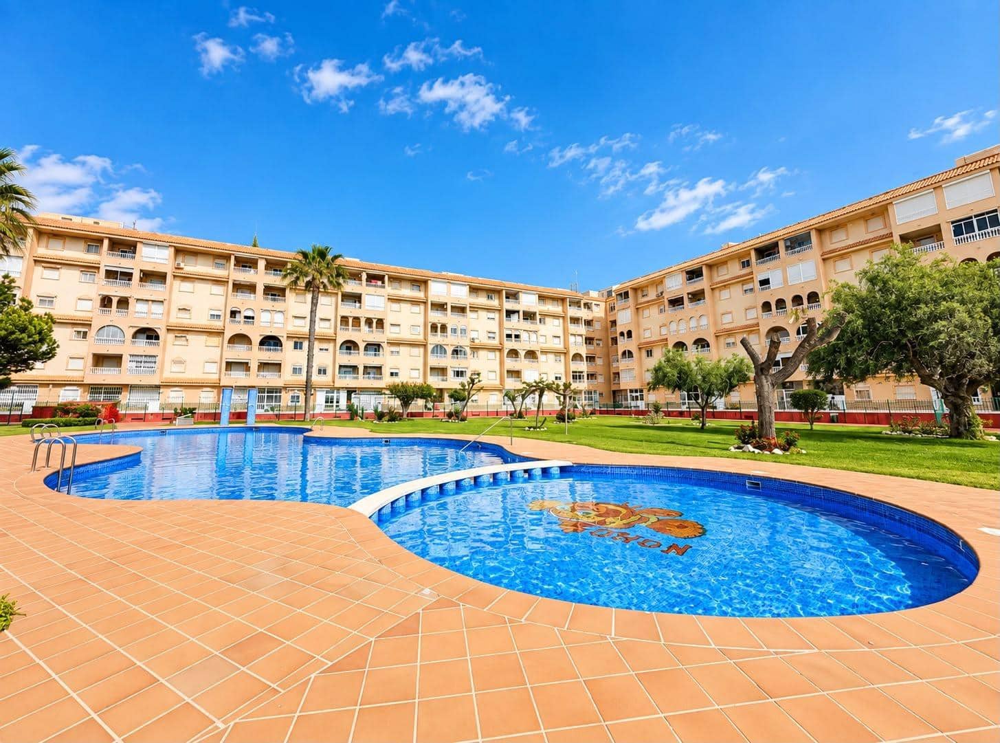 Apartment for sale in Parque de las Naciones, Torrevieja, Alicante
