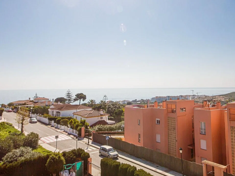 Penthouse in La Duquesa, Malaga photo 4