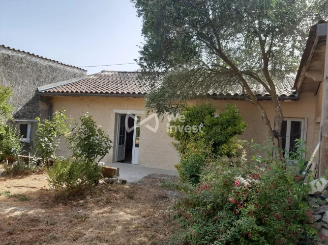 House for Sale in Saint-Seurin-De-Cursac photo 3