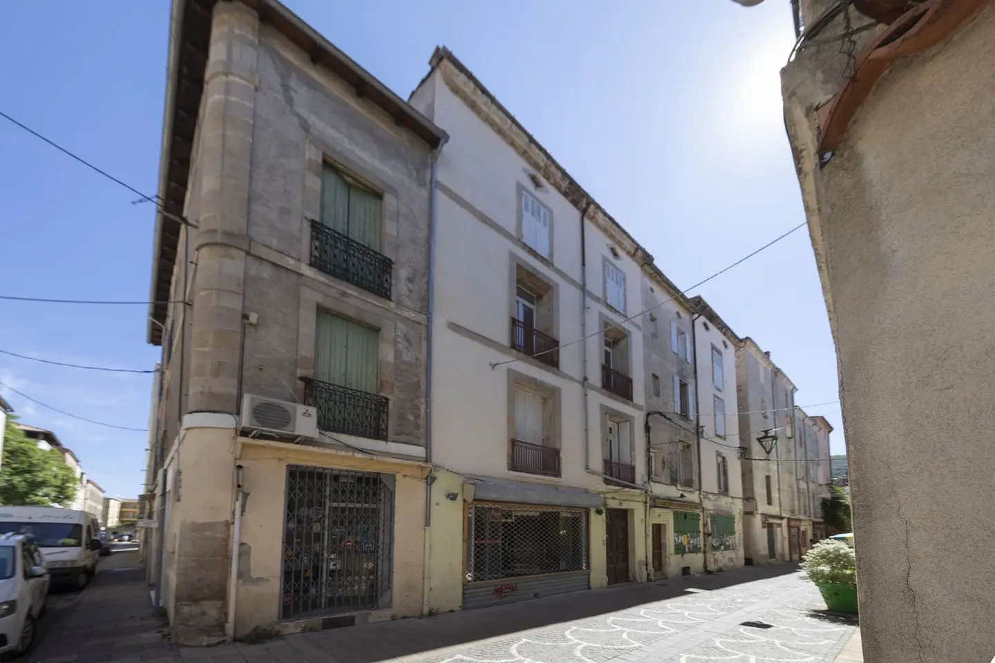Apartment for sale in Lodeve — 2 bedrooms, 58 m² photo 5
