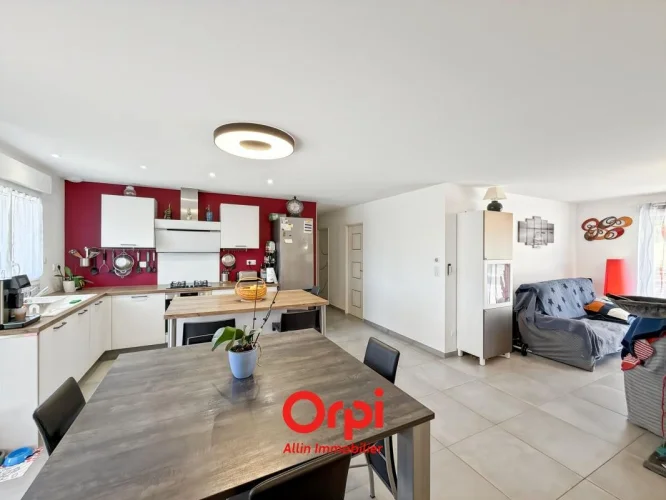 Recent House in Villebret photo 4