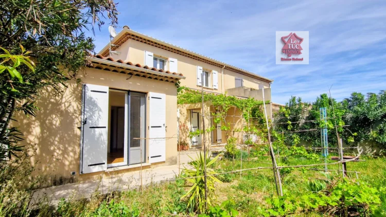 4-Bedroom Villa, 30130 Pont-Saint-Esprit
