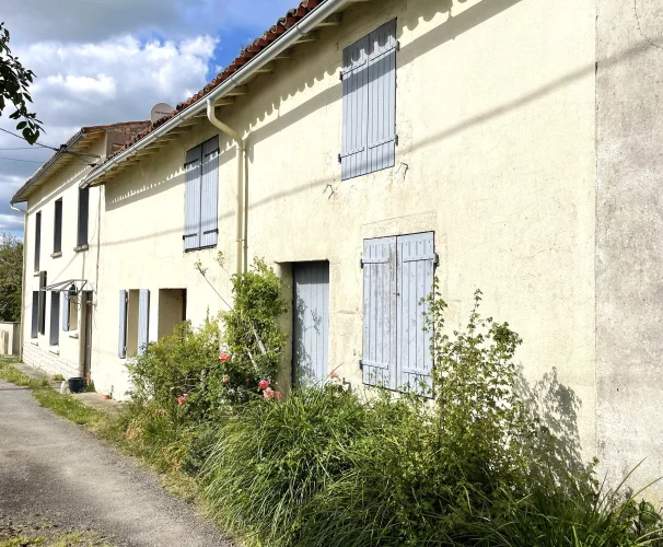 3/4 Bedroom Village House with Second House to Renovate