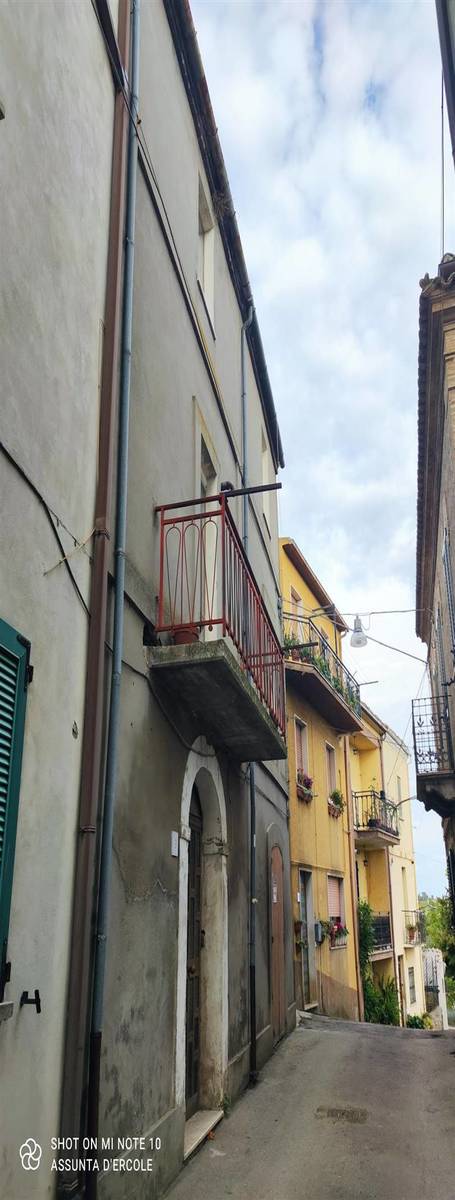 6 bedrooms top-to-bottom house, 200 m² Scerni, Chieti (province) photo 5
