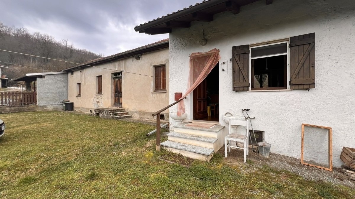 Property in Ponzone photo 5