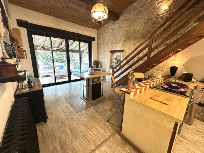4-Bed Stone House with Pool and Countryside Views Near Saint-Émilion photo 5