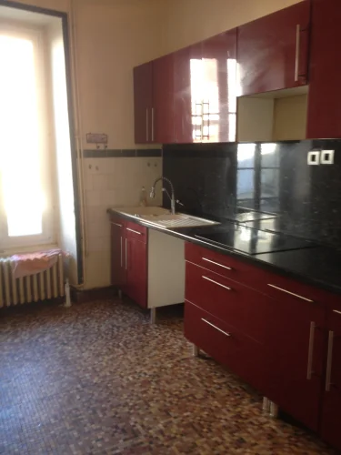 Spacious Home in the Town Centre of Argenton! photo 3