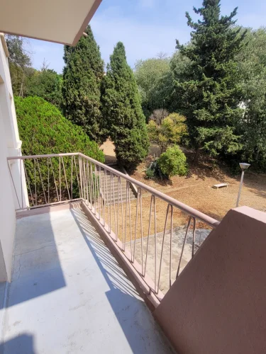 A Charming, Light-Filled Flat Measuring 67 M2 with a Balcony and Private Parking, in the Heart of Beziers. photo 3