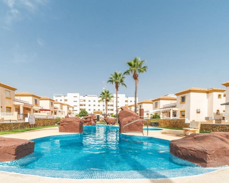 Apartment for sale in Villamartin, Orihuela, Alicante photo 2