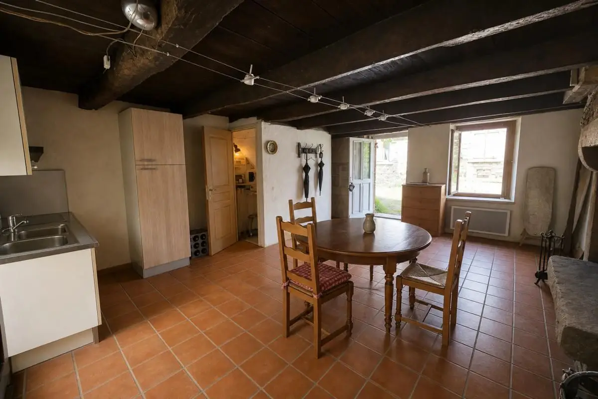 House for sale in Cheissoux — 3 bedrooms, 90 m² photo 3