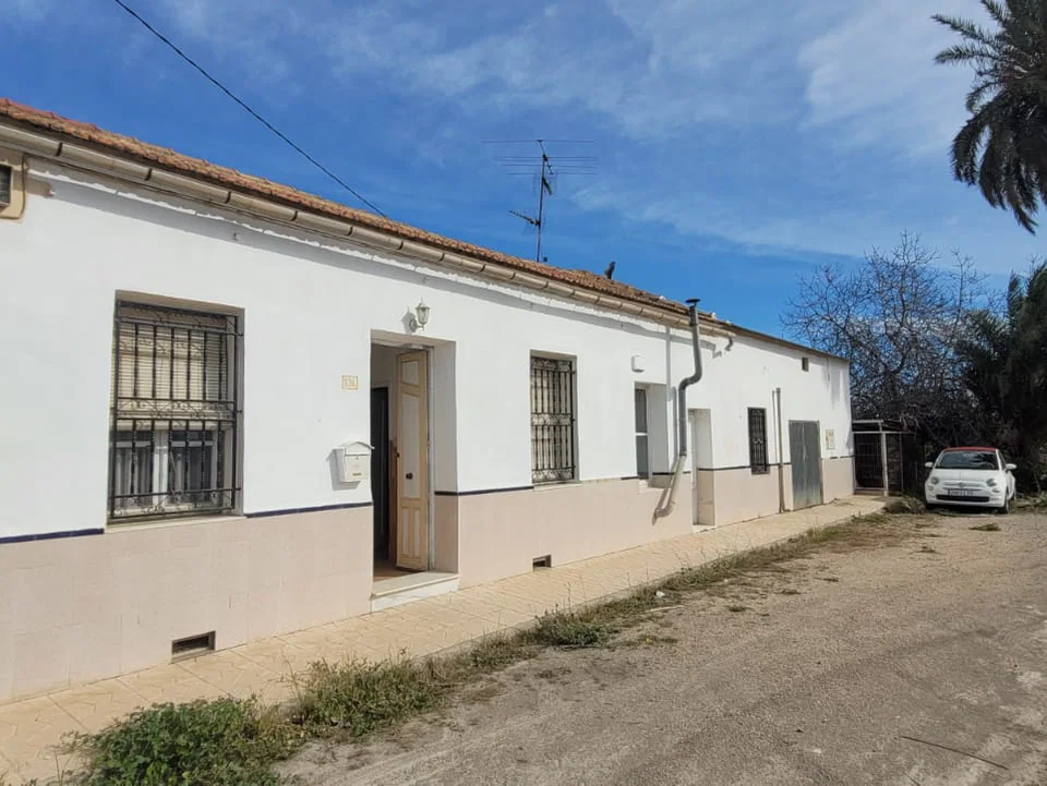 Bungalow in Almoradi, Alicante province