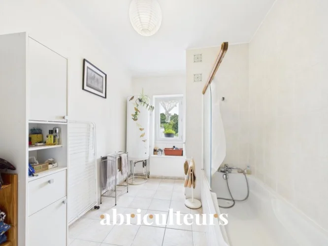Pont Saint Martin, Grand Apartment-House of 105 m² in the Town Center photo 5