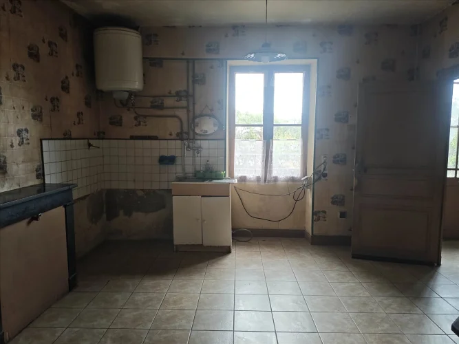 House to Renovate photo 3