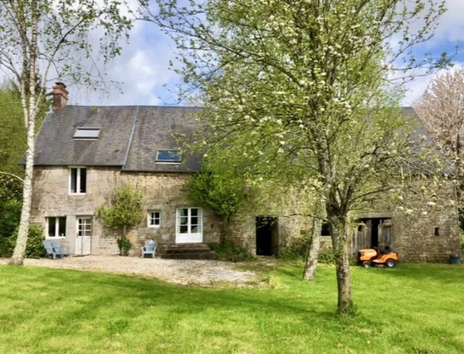 Detached 3-Bed Farmhouse, Villedieu-Les-Poeles, Manche