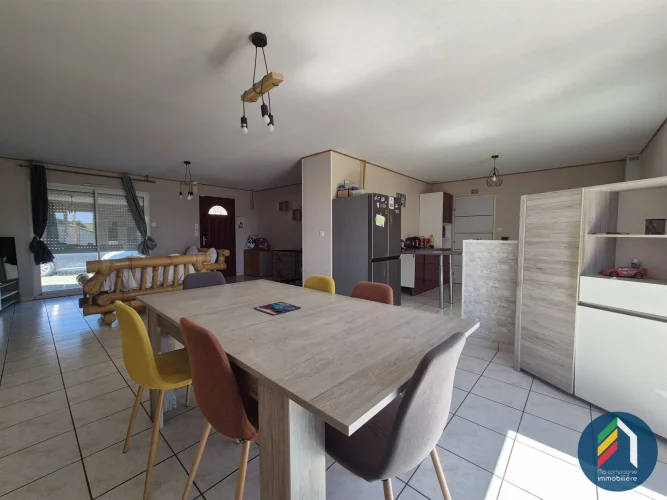 Bungalow in Réaumur photo 2