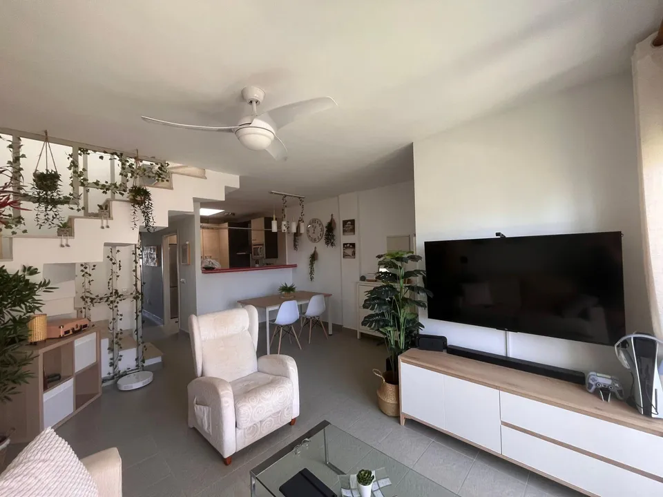 Vera Living Real Estate photo 2