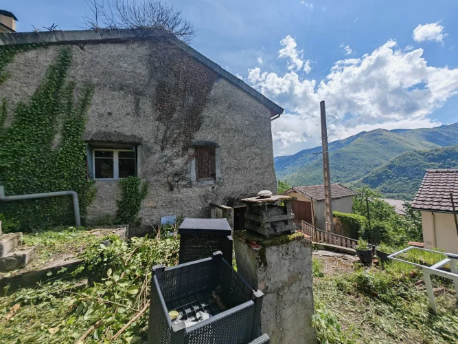 1 Bed House for Sale in Luzenac photo 4