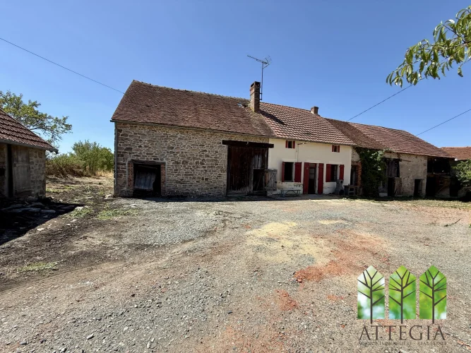 Character Stone Farmhouse with Barns and 1.5 Hectares of Land – Quiet Location Close to Bonnat photo 5