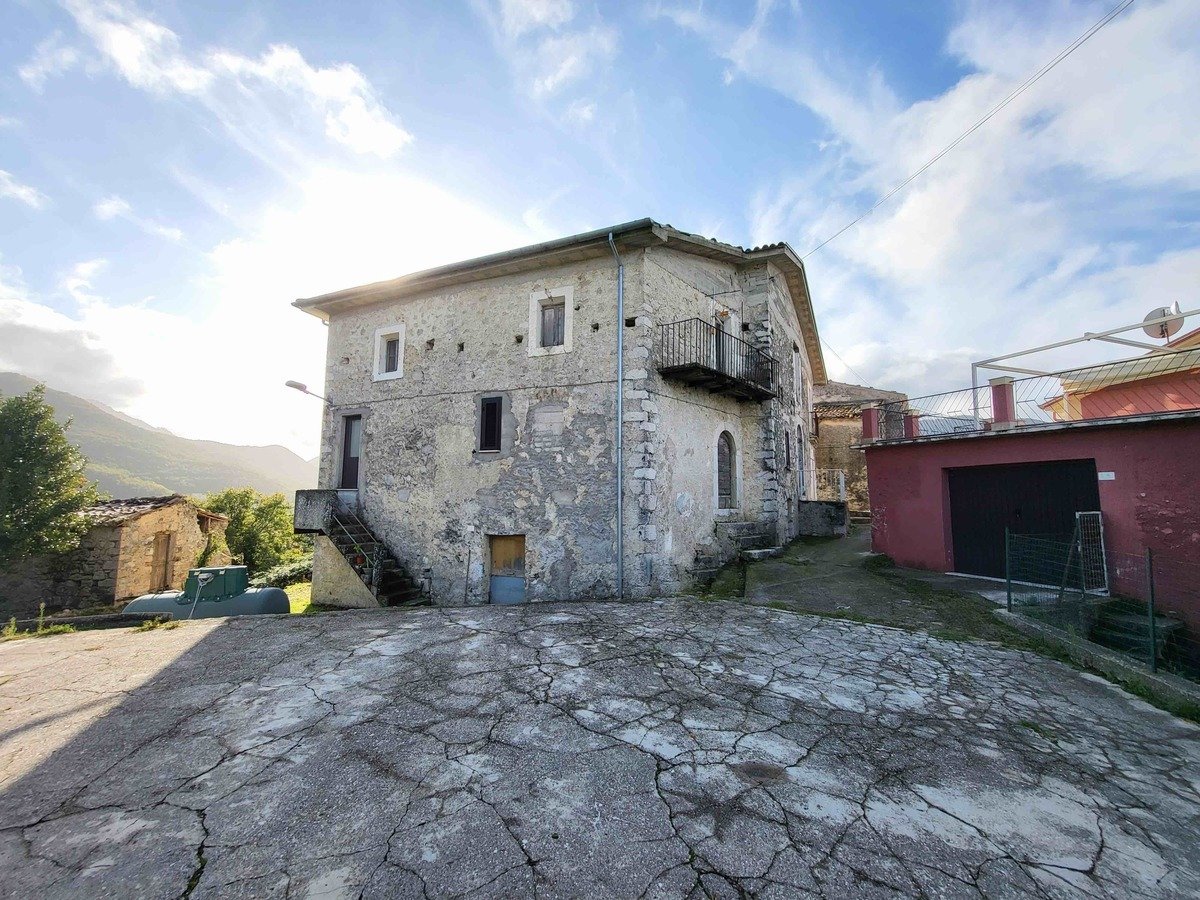 Property in Picinisco photo 2