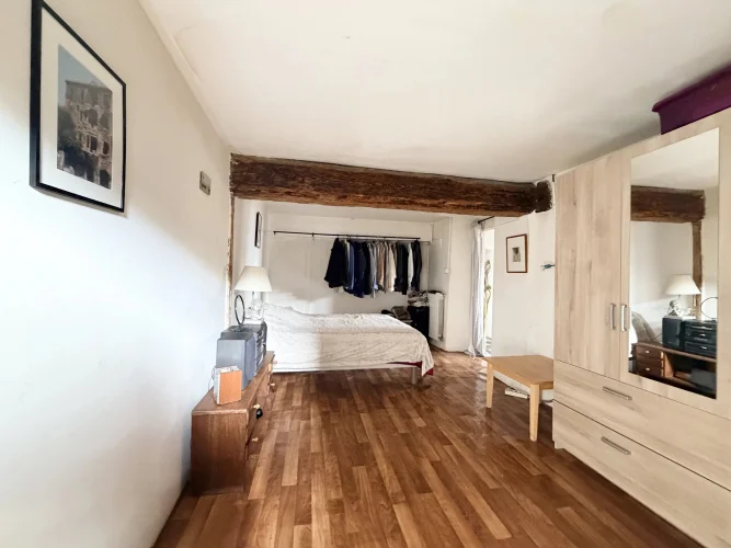 Prime Location – Quiet Top-Floor Apartment in the Historic Centre photo 5
