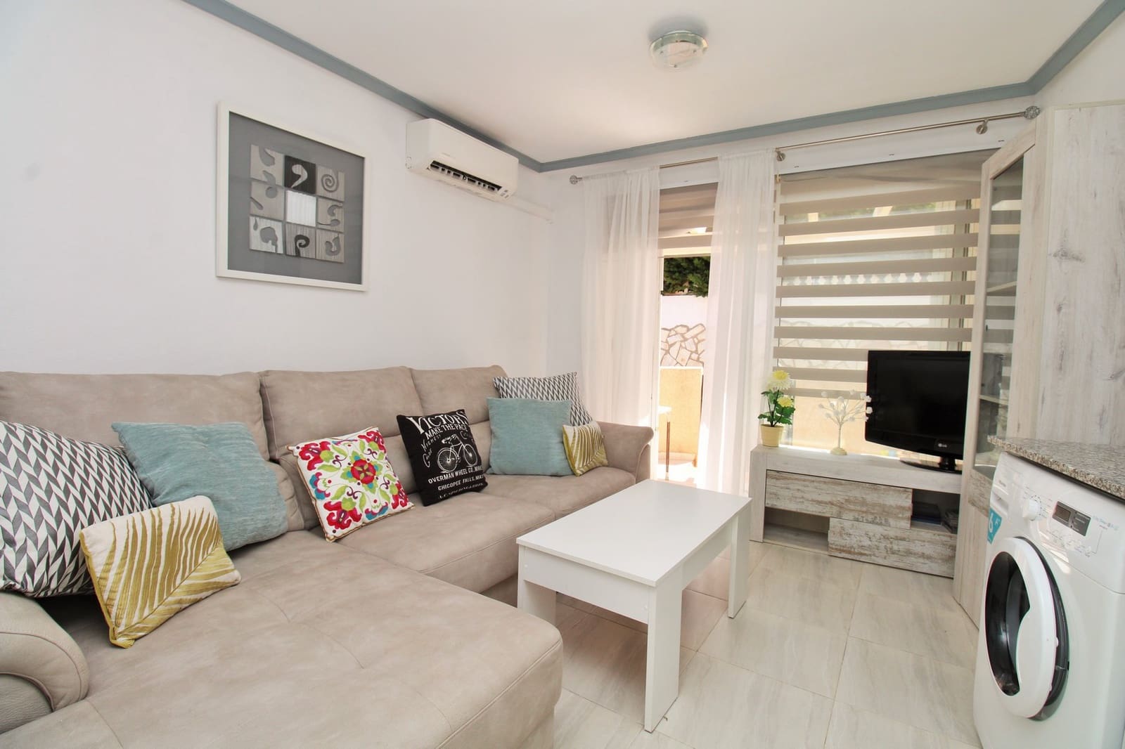 Townhouse for sale in Villamartin, Orihuela, Alicante photo 2