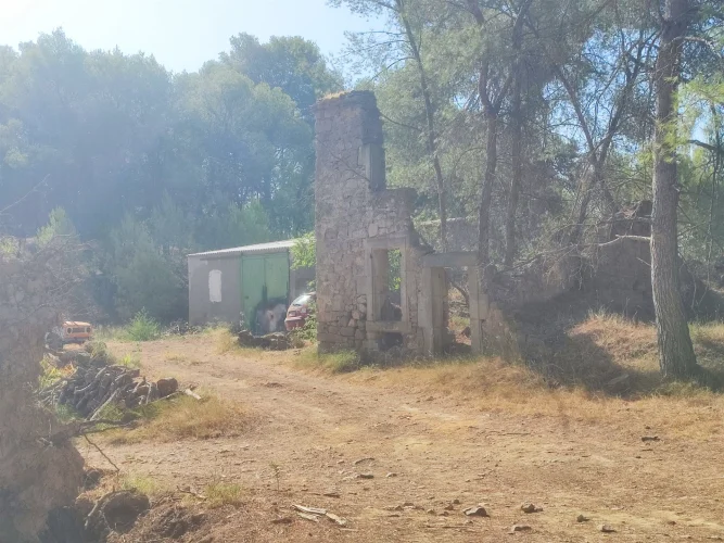 Discount / Garage with Land photo 2