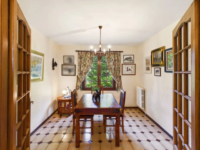 Private Perigourdine-Style Family Home with Generous Living Space, Woodland Setting and Flexible Accommodation photo 5