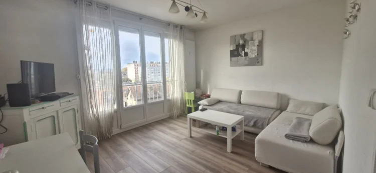 2 Bed Apartment for Sale in Troyes photo 2