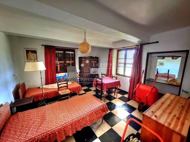 Salernes – Character House to Renovate with Great Potential! photo 4