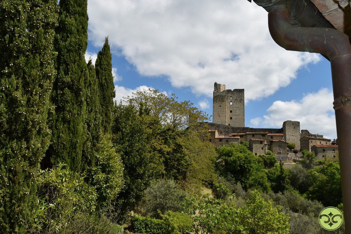 Property in Cortona photo 4