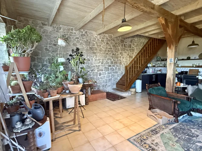 Lauzerte. Stone Village House, Garden and Beautiful Views photo 4