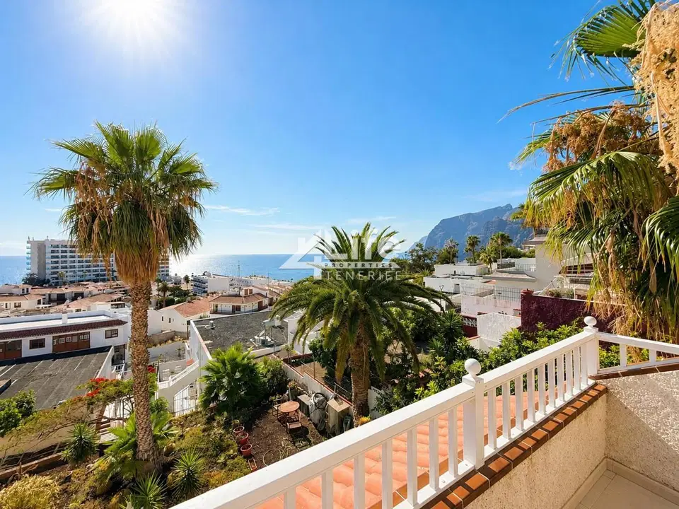Apartment in Acantilado De Los Gigantes, Tenerife photo 4