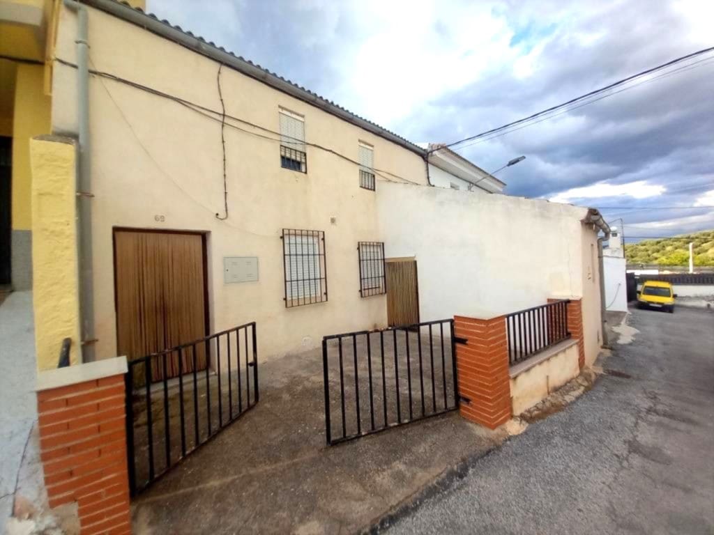 Townhouse for sale in Ermita Nueva, Alcalá la Real, Jaén photo 2