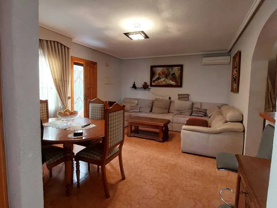 Homes Overseas photo 4