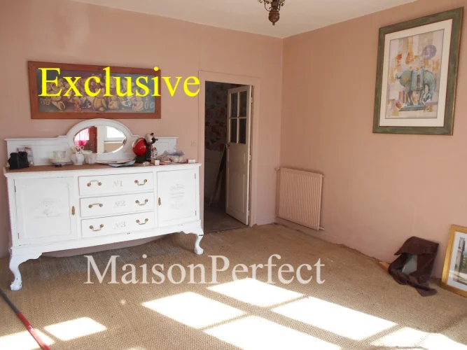 House to Restore/Renovate to it's Former Classic Elegance. C/H 4 + Bed French Town House. Courtyard. Garden. Easy P… photo 2