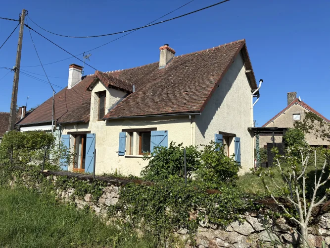Character Cottage, Beautifully Presented, Sold Furnished!