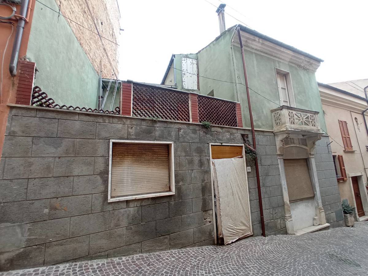 Property in Monsampolo Del Tronto photo 5