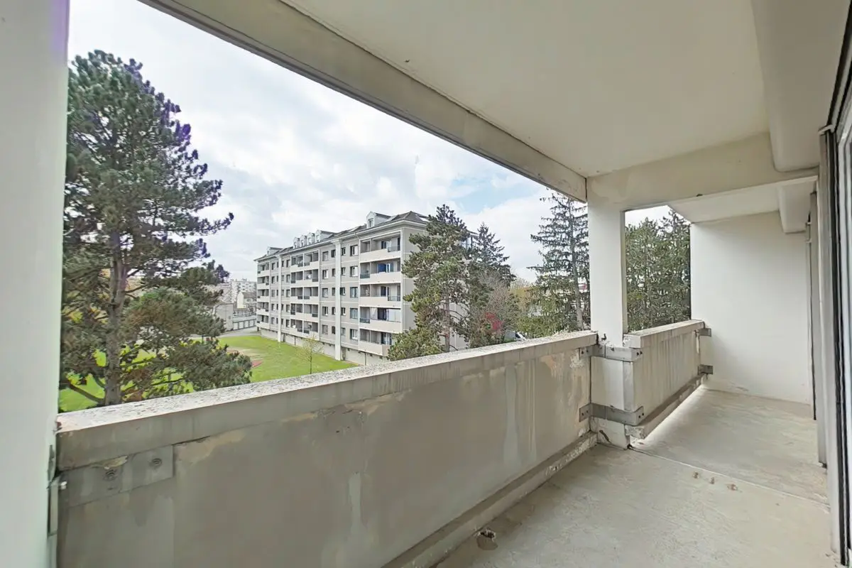 Apartment for sale in Bourg-en-Bresse — 2 bedrooms, 88 m²