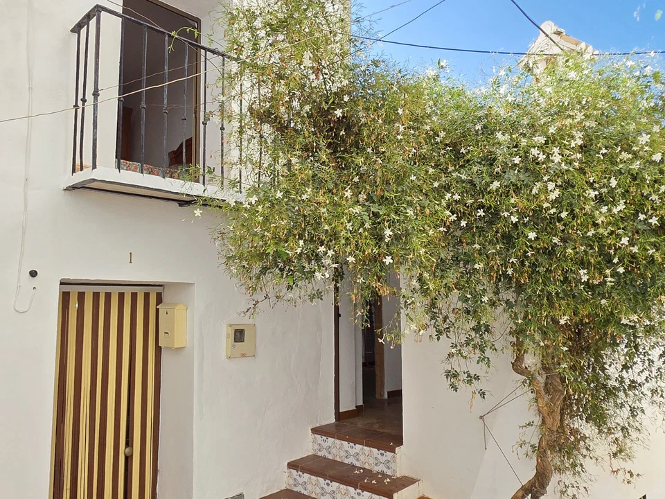 Town house in Sedella, Malaga