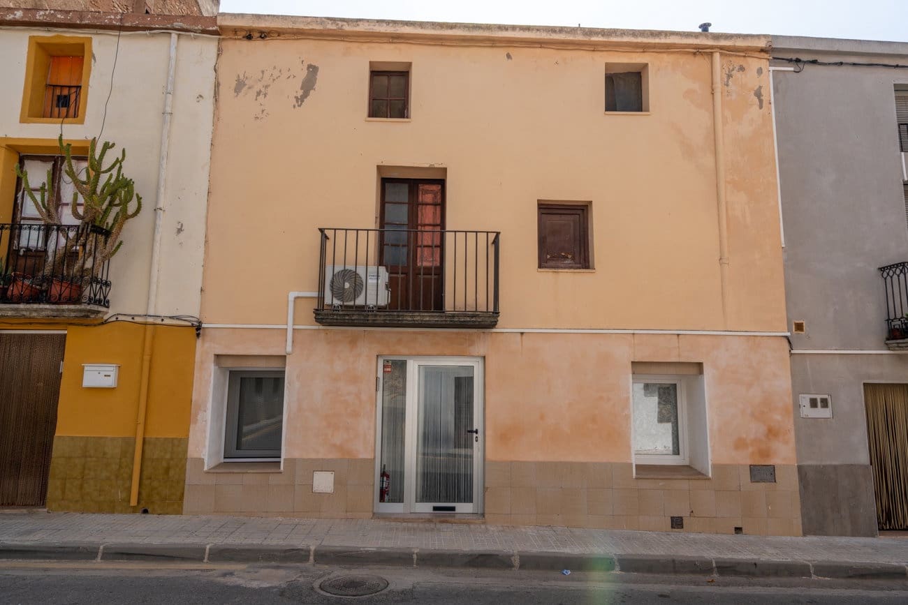 Townhouse for sale in La Galera, Tarragona
