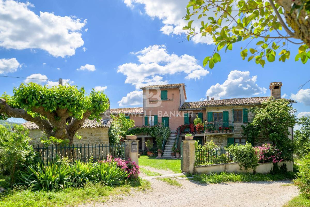 6 bedrooms country house, 225 m² Gubbio, Perugia (province)